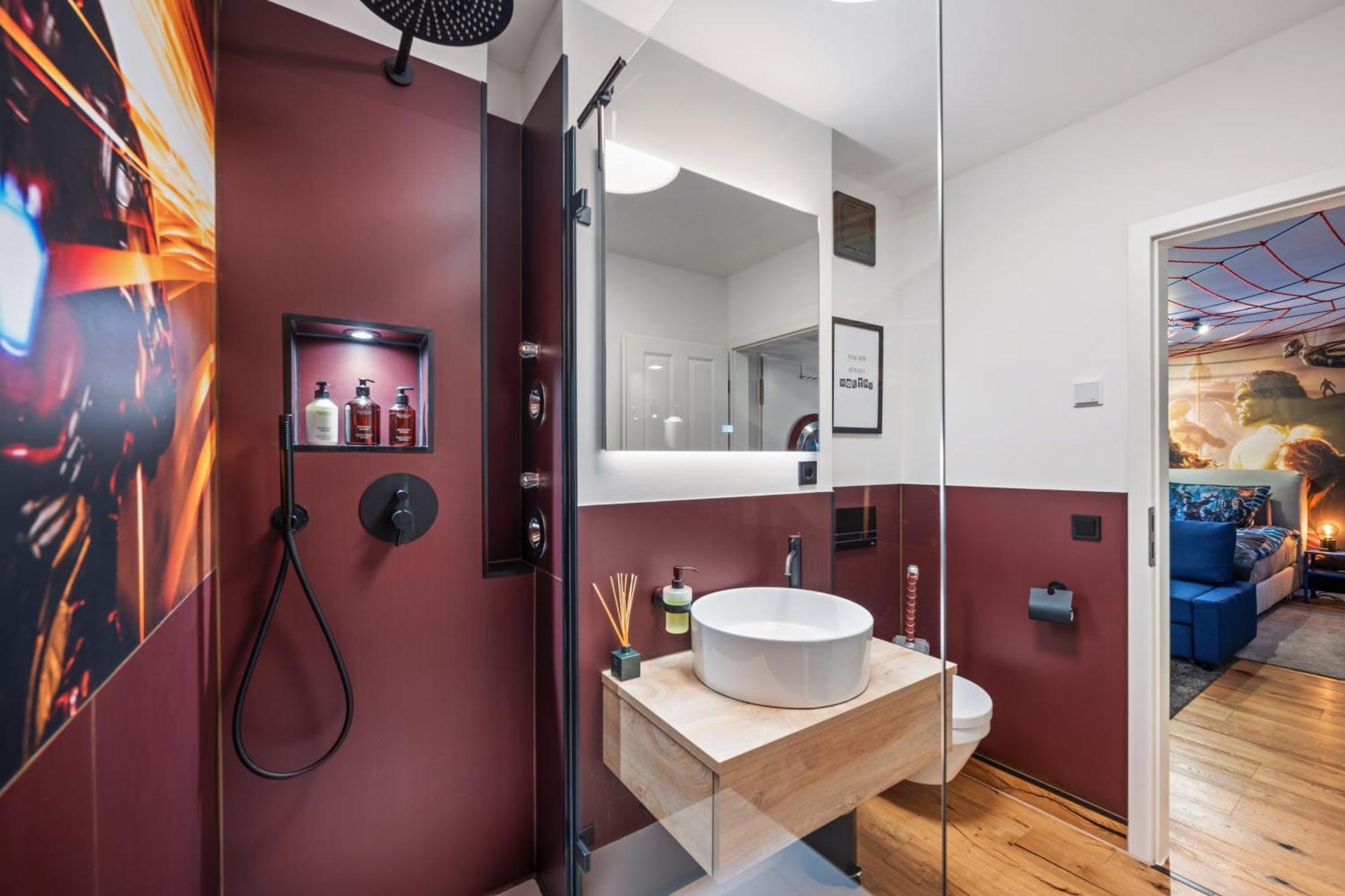 Edler Wohnraum Disney Marvel Studio Mit Balkon, Boxspringbett, Kaffeevollautomat, Lift & Parkplatz Κέμνιτς Εξωτερικό φωτογραφία