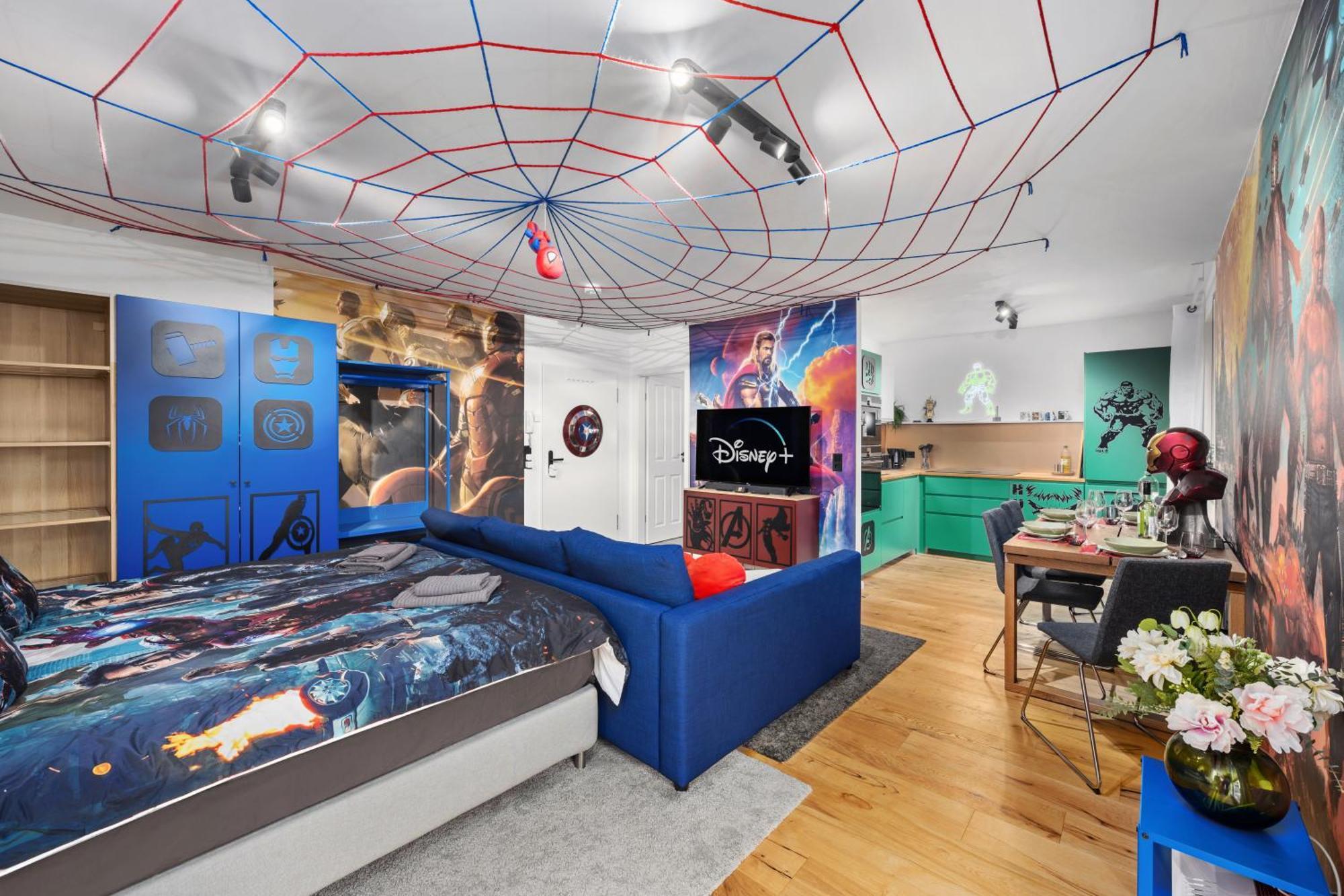 Edler Wohnraum Disney Marvel Studio Mit Balkon, Boxspringbett, Kaffeevollautomat, Lift & Parkplatz Κέμνιτς Εξωτερικό φωτογραφία