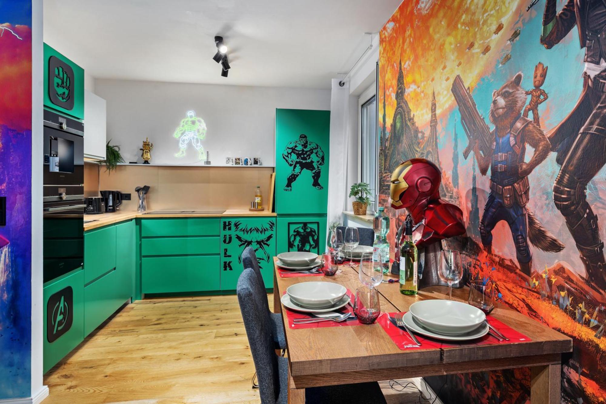 Edler Wohnraum Disney Marvel Studio Mit Balkon, Boxspringbett, Kaffeevollautomat, Lift & Parkplatz Κέμνιτς Εξωτερικό φωτογραφία