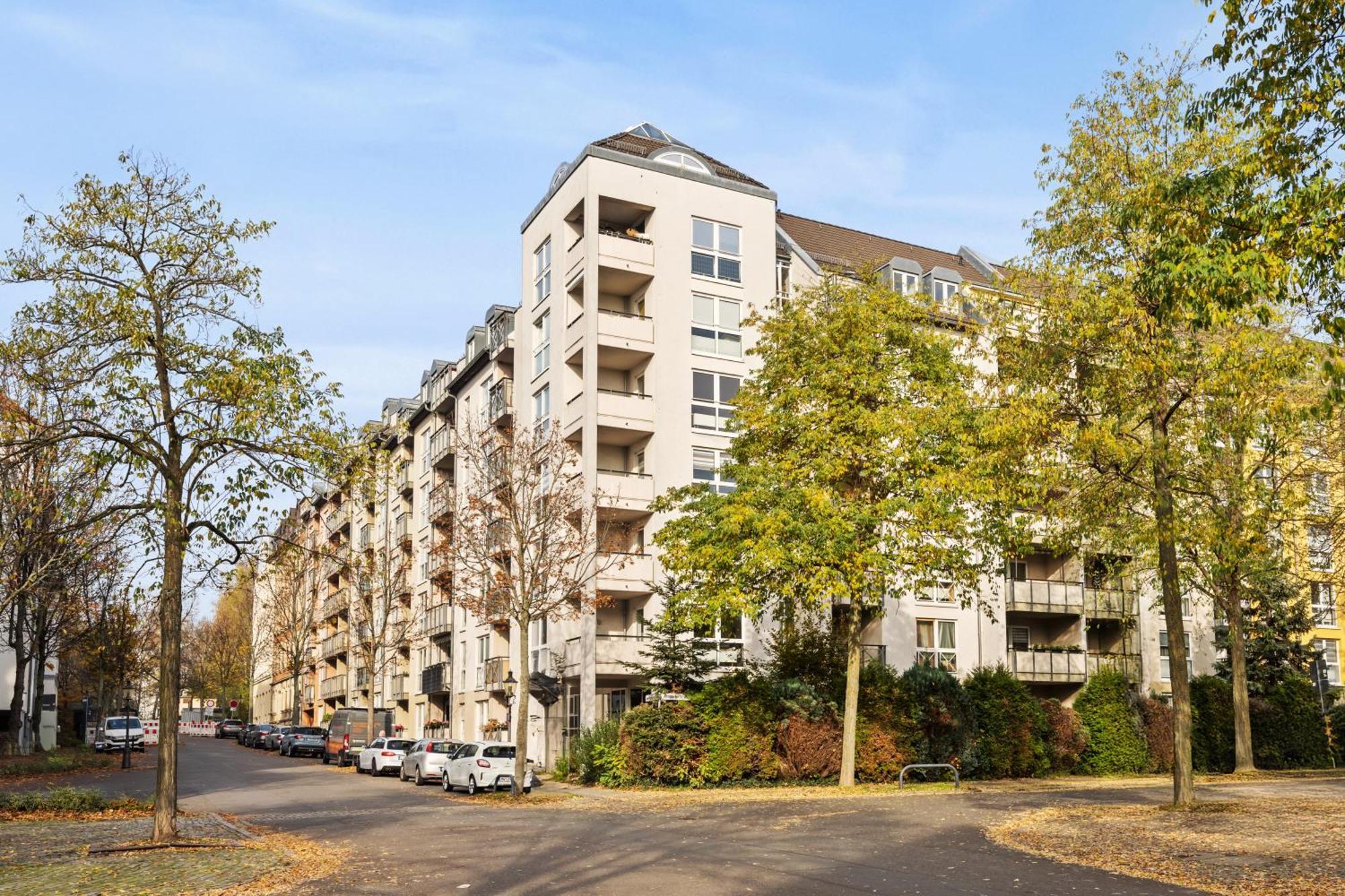 Edler Wohnraum Disney Marvel Studio Mit Balkon, Boxspringbett, Kaffeevollautomat, Lift & Parkplatz Κέμνιτς Εξωτερικό φωτογραφία