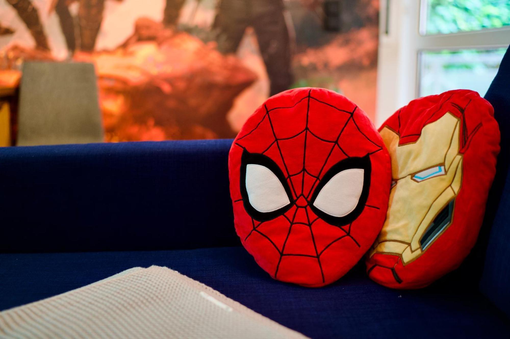 Edler Wohnraum Disney Marvel Studio Mit Balkon, Boxspringbett, Kaffeevollautomat, Lift & Parkplatz Κέμνιτς Εξωτερικό φωτογραφία