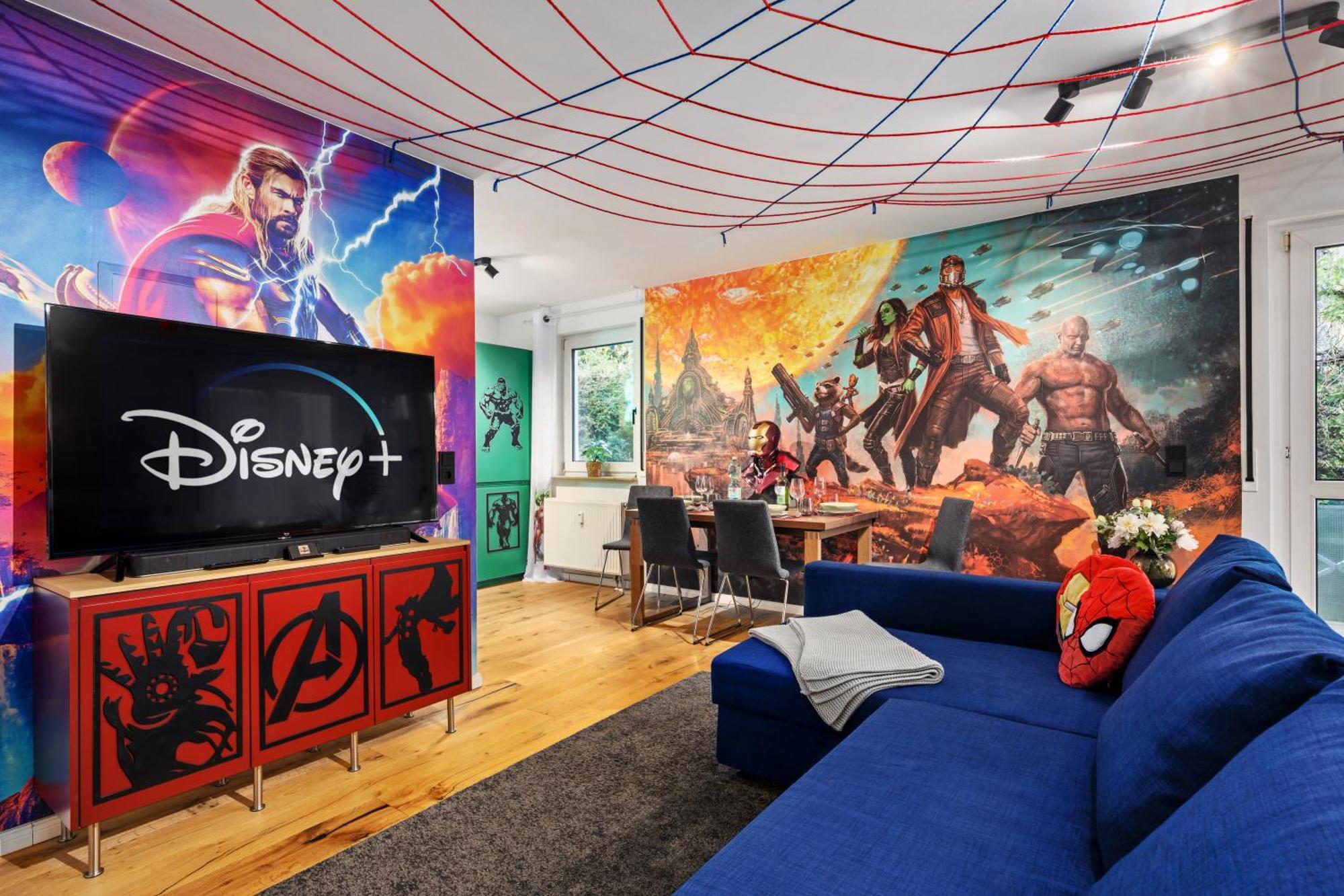 Edler Wohnraum Disney Marvel Studio Mit Balkon, Boxspringbett, Kaffeevollautomat, Lift & Parkplatz Κέμνιτς Εξωτερικό φωτογραφία