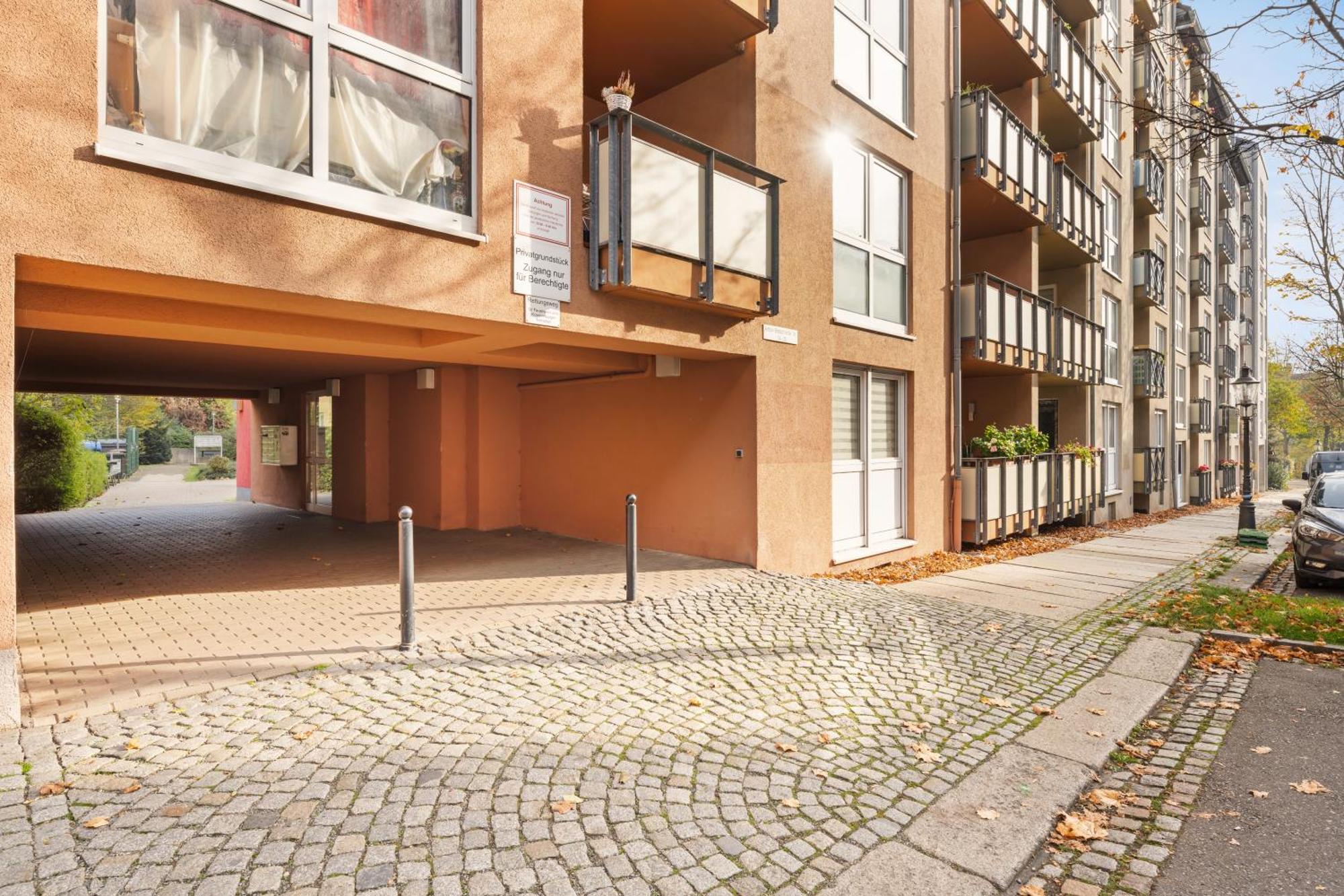 Edler Wohnraum Disney Marvel Studio Mit Balkon, Boxspringbett, Kaffeevollautomat, Lift & Parkplatz Κέμνιτς Εξωτερικό φωτογραφία
