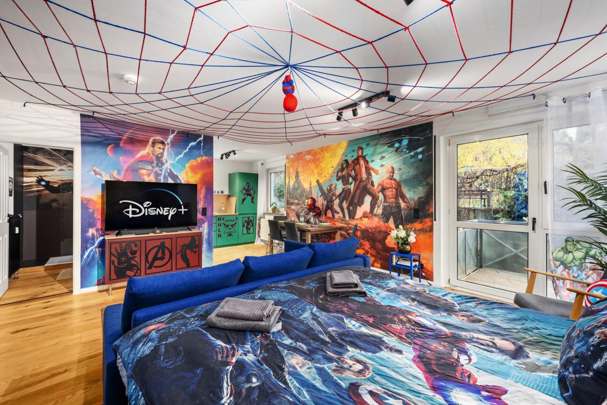 Edler Wohnraum Disney Marvel Studio Mit Balkon, Boxspringbett, Kaffeevollautomat, Lift & Parkplatz Κέμνιτς Εξωτερικό φωτογραφία